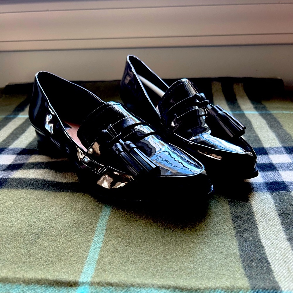 New (no tags/never worn) Tahari slip on patent leather loafers.